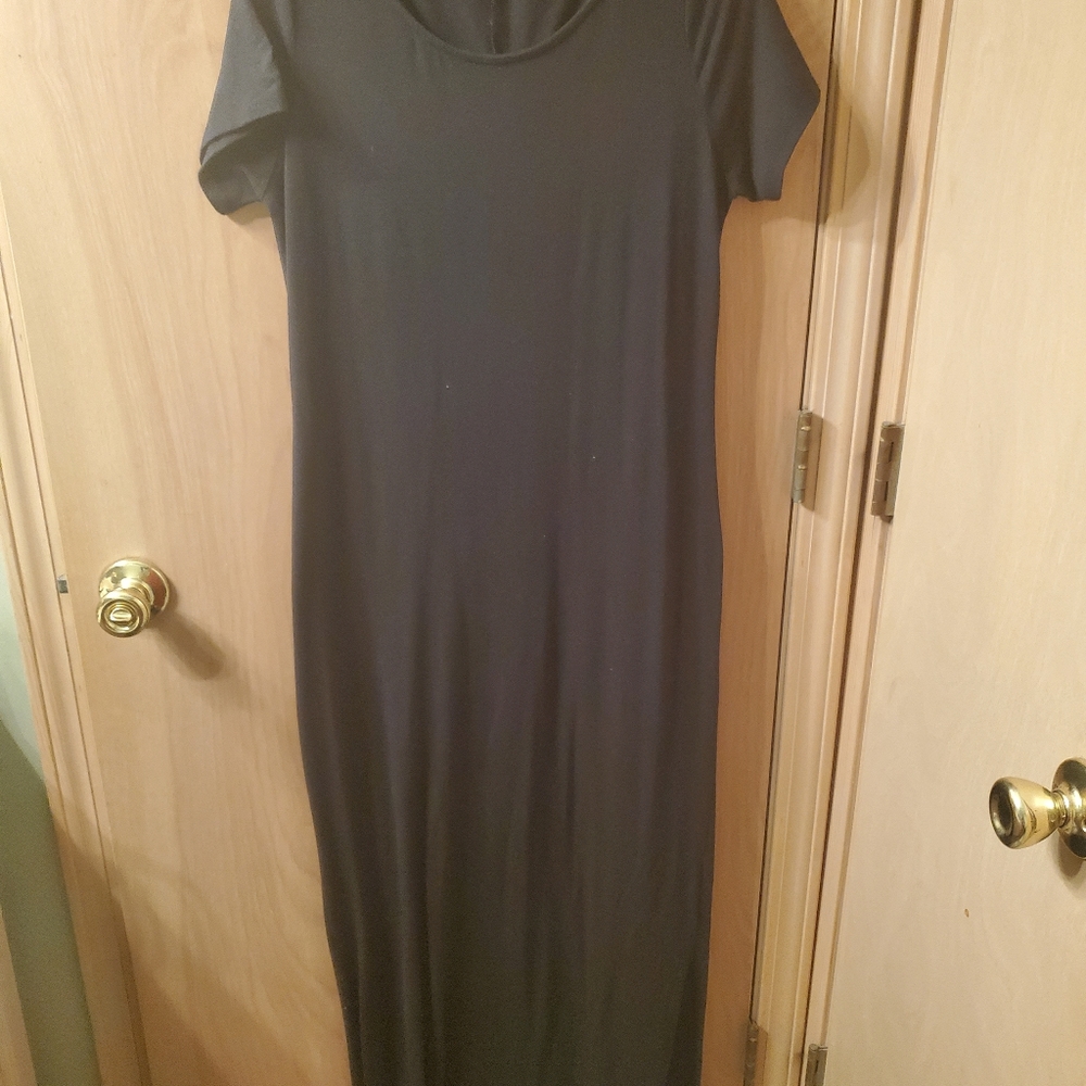 Just Fab, former fitted, size L, black with side slits